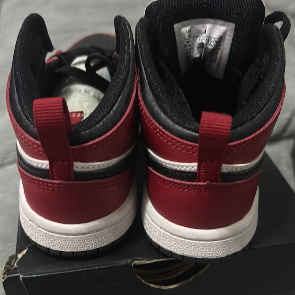 Jordan 1 Mid - Picture 5 of 6